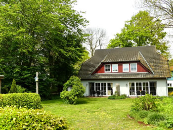 Ferienwohnung auf dem Jagdhaus von der Seite